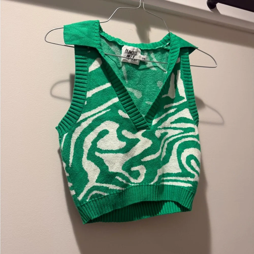 Princess Polly cropped sweater tank - Picture 4 of 10